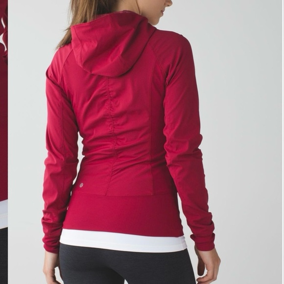 Lululemon In Flux Jacket in Cranberry Zip Up Red with Hood Size 8 - Picture 2 of 14